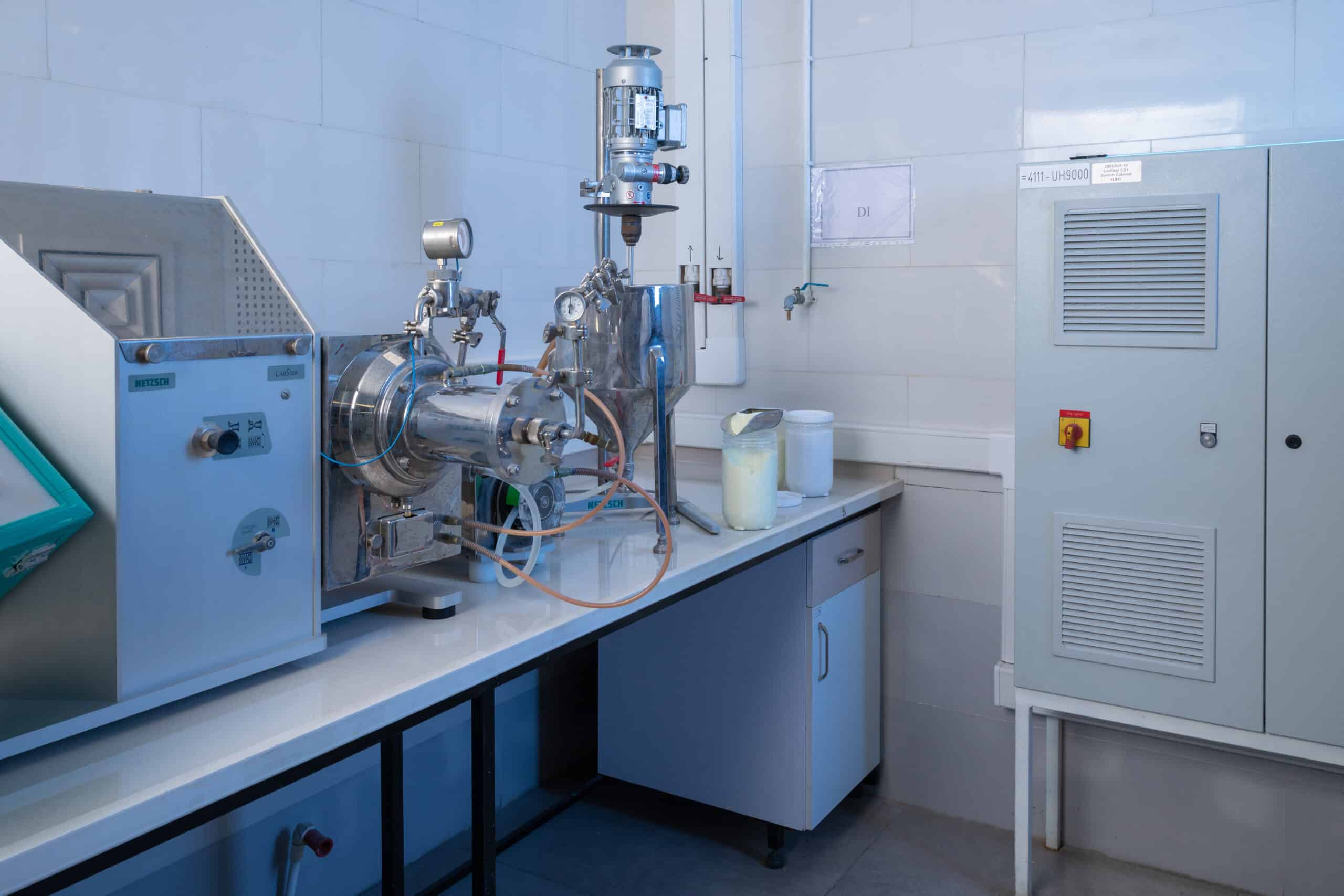 معلومات عنا